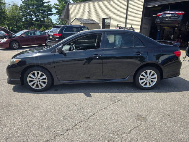 2009 Toyota Corolla for sale at QUEENSGATE AUTO SALES in York, PA