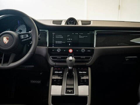 2025 Porsche Macan S