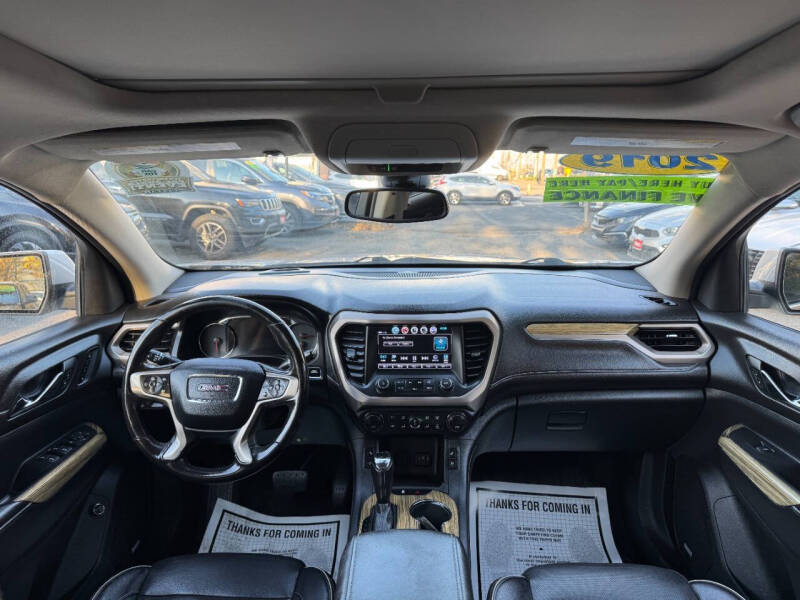 2019 GMC Acadia Denali