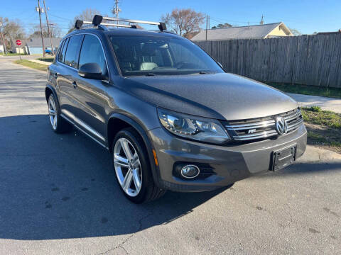 2014 Volkswagen Tiguan for sale at Ideal Auto Sales in Dunn NC