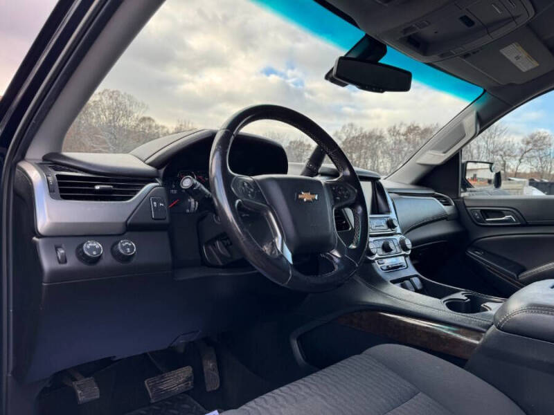 2018 Chevrolet Suburban LS