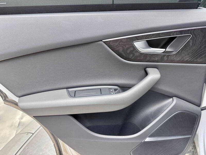 2021 Audi Q8 quattro Prestige 55 TFSI