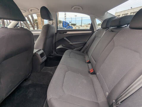 2016 Volkswagen Passat 1.8T S