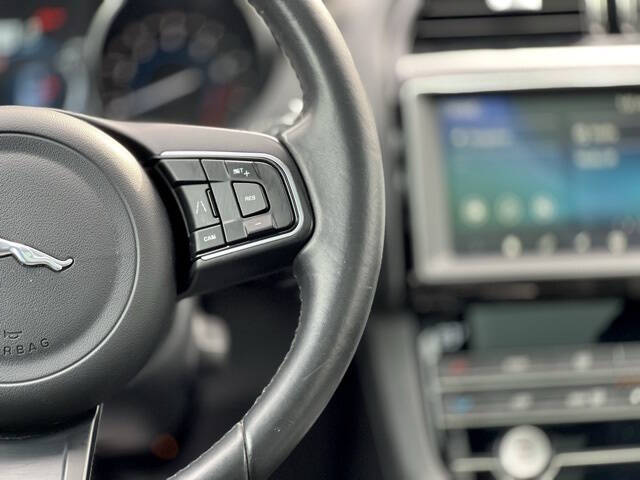 2020 Jaguar F-PACE 25t Premium