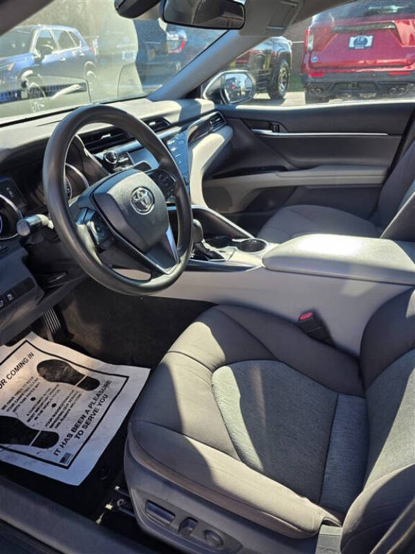 2019 Toyota Camry LE