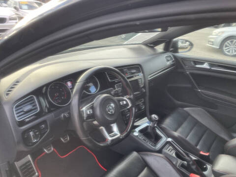 2015 Volkswagen Golf GTI SE