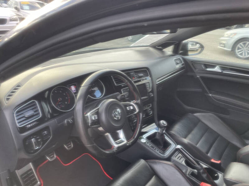 2015 Volkswagen Golf GTI SE