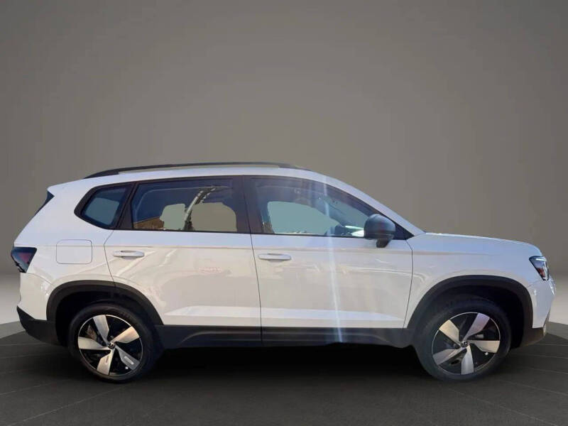2025 Volkswagen Taos S 4Motion