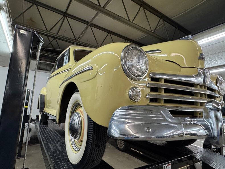 1947 Ford Super Deluxe