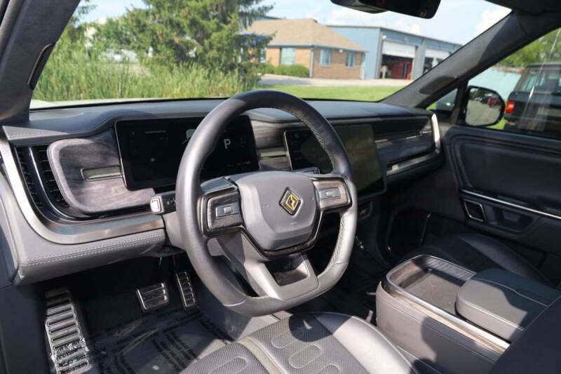 2022 Rivian R1T Adventure