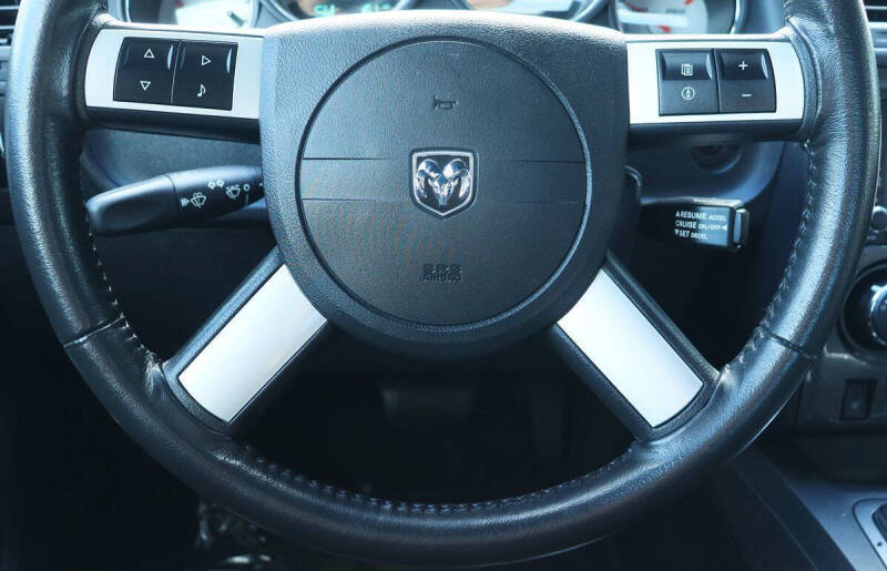 2008 Dodge Challenger SRT8