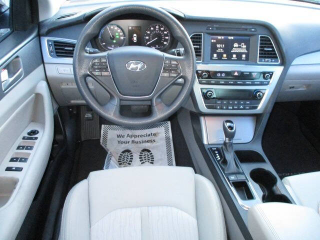 2017 Hyundai Sonata Hybrid SE