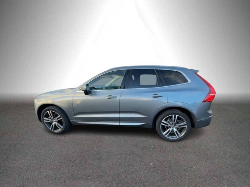 2018 Volvo XC60 T5 Momentum