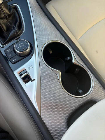 2015 Infiniti Q50 Premium