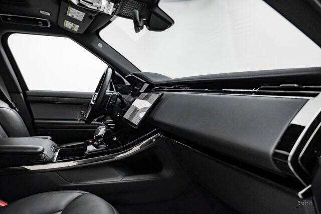 2024 Land Rover Range Rover Sport P360 SE