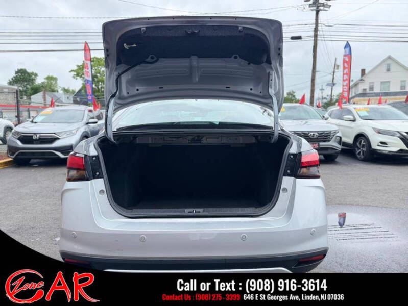 2023 Nissan Versa SV