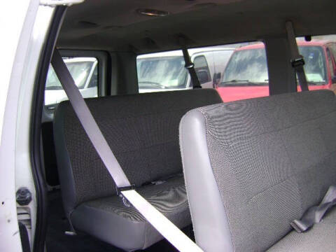 2004 Ford E-Series E-150 XL