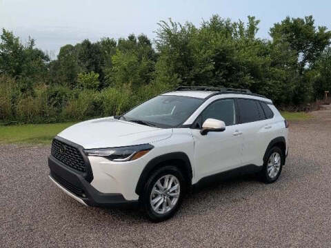 2024 Toyota Corolla Cross LE Photo
