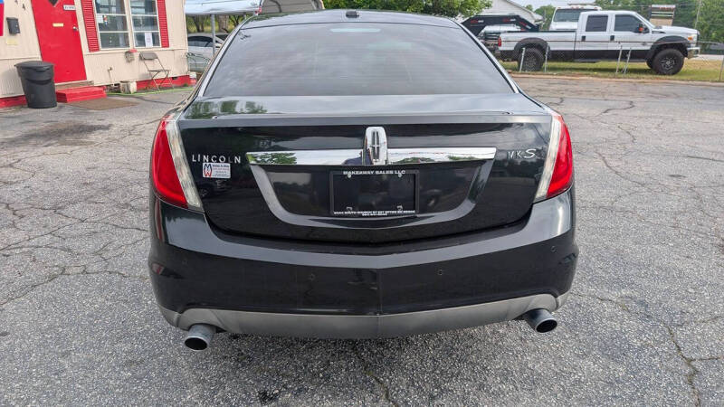 2011 Lincoln MKS