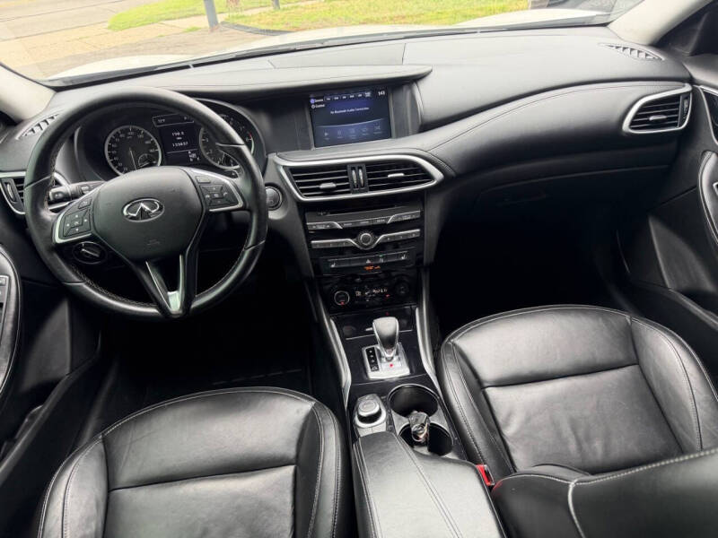 2018 Infiniti QX30 Premium