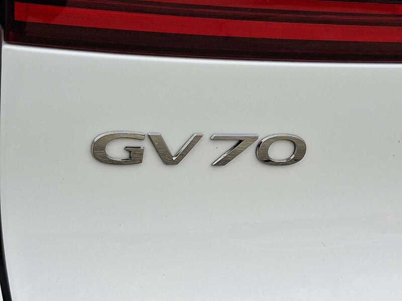 2023 Genesis GV70 2.5T Standard