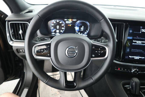 2022 Volvo S60 Recharge T8 R-Design Black Edition