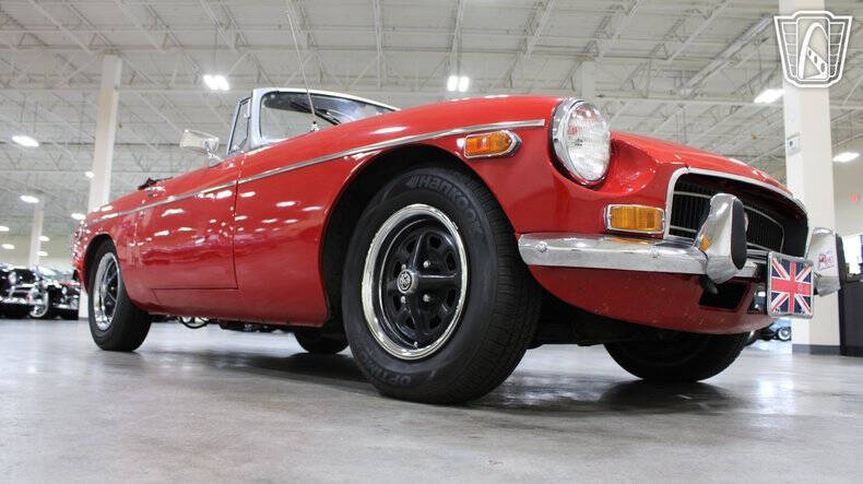 1972 MG B