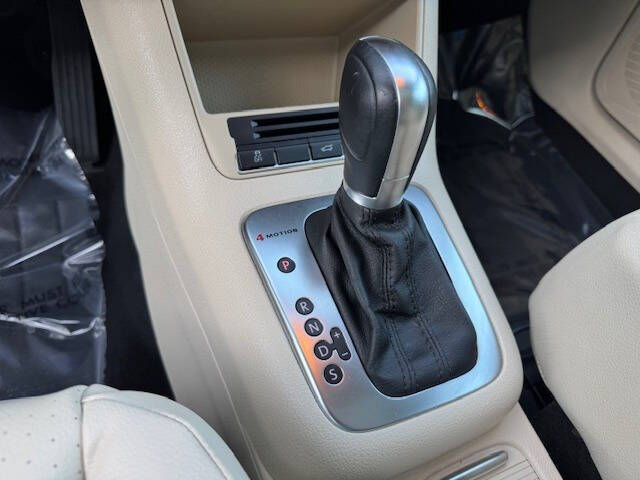 2011 Volkswagen Tiguan SE 4Motion