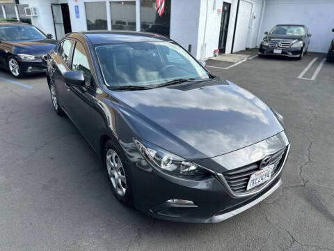 2015 Mazda MAZDA3 i Sport
