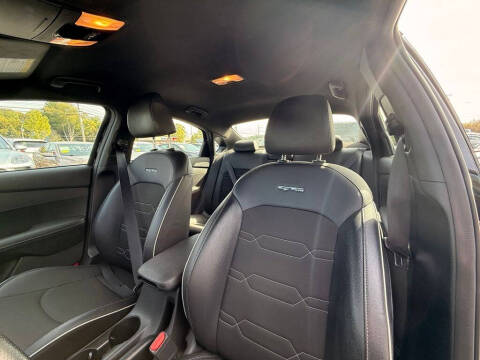 2022 Kia Forte GT Line