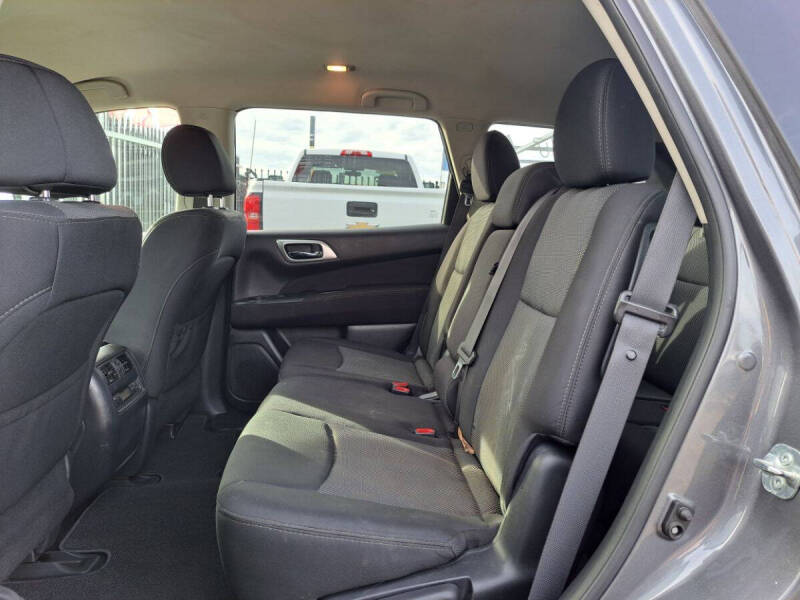 2017 Nissan Pathfinder S