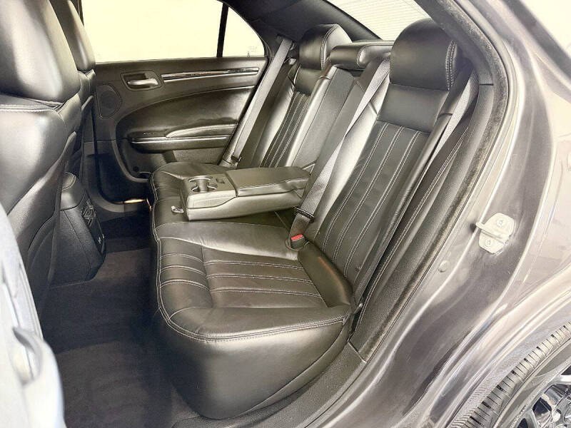 2017 Chrysler 300