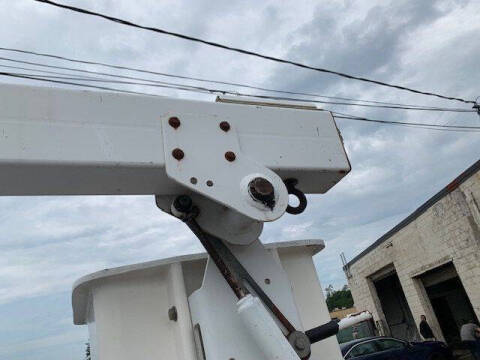 2005 Ford E-Series E-350 SD