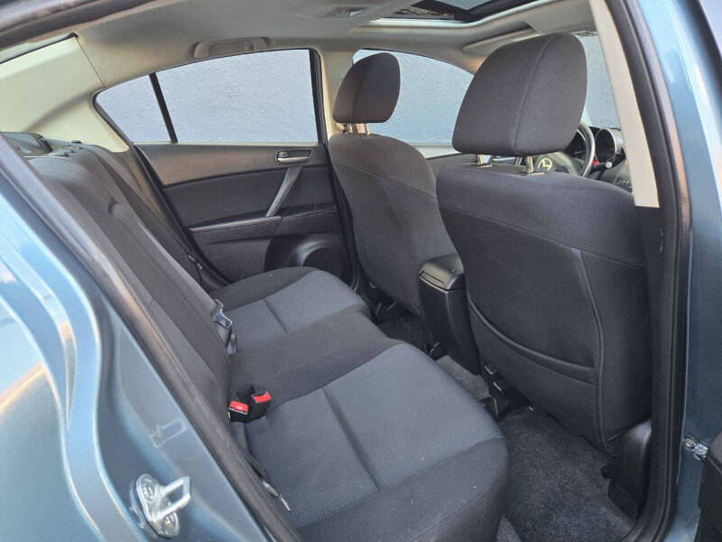 2010 Mazda MAZDA3 i Touring