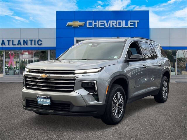 2025 Chevrolet Traverse LT