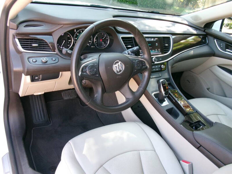 2017 Buick LaCrosse Essence