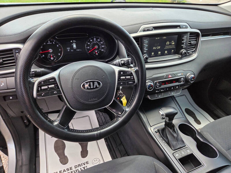 2019 Kia Sorento LX