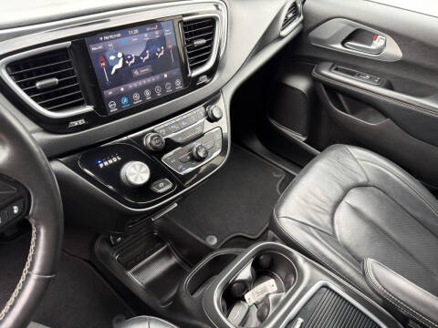 2019 Chrysler Pacifica Touring L Plus