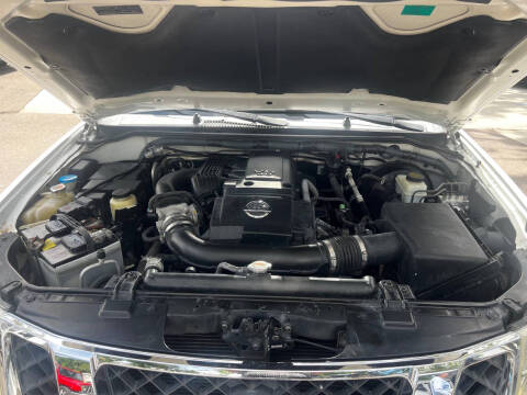 2011 Nissan Pathfinder SV