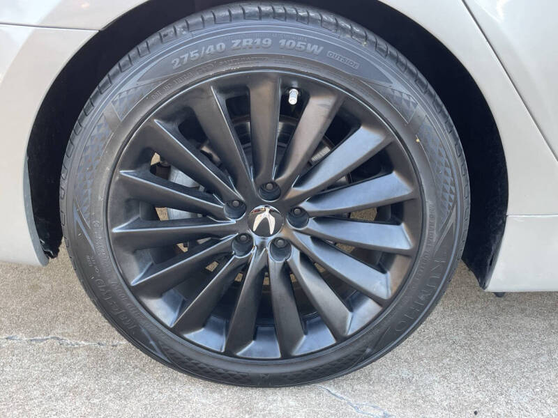 2014 Hyundai Equus Signature