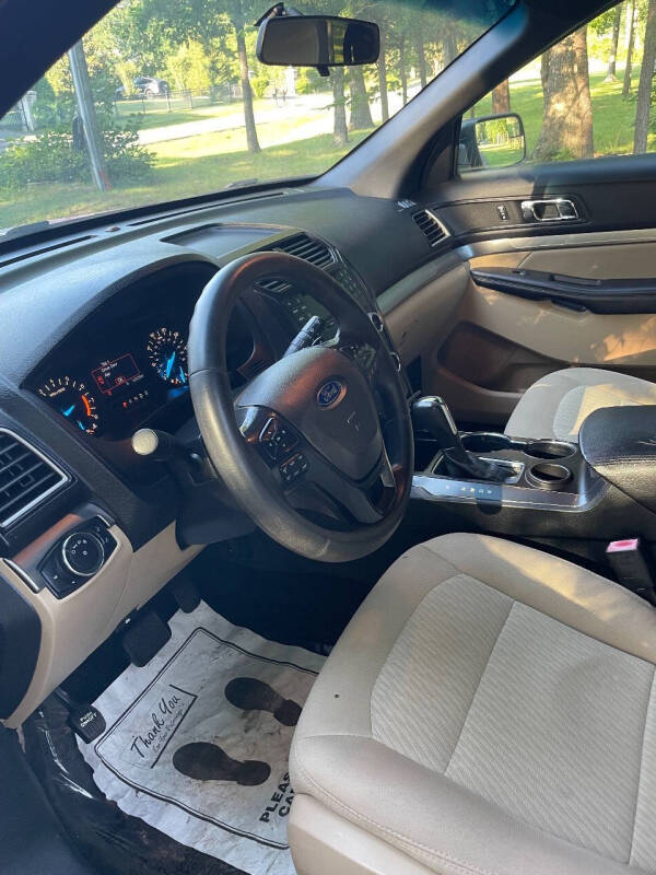 2017 Ford Explorer
