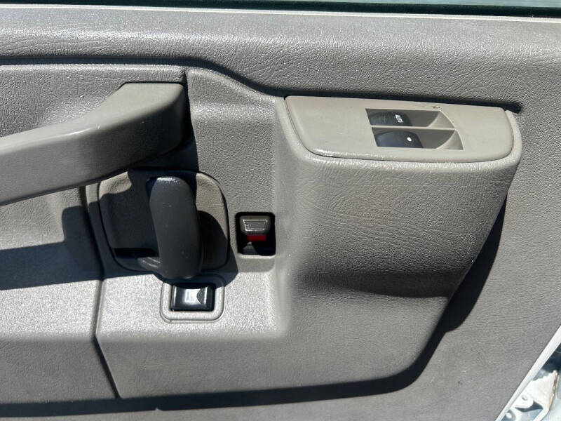 2017 Chevrolet Express 2500