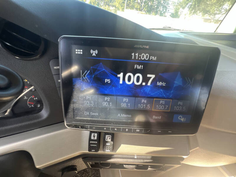 2020 Holiday Rambler Invicta