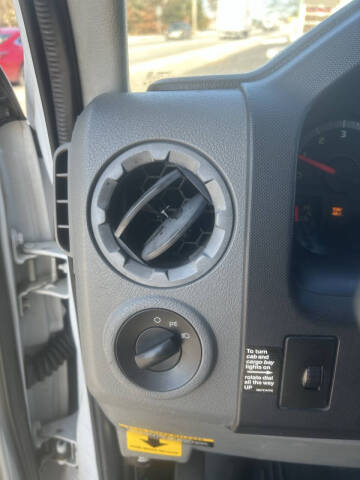 2010 Ford E-Series E-450 SD