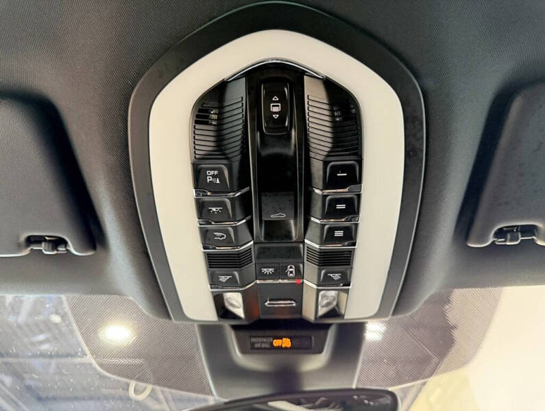 2017 Porsche Macan S