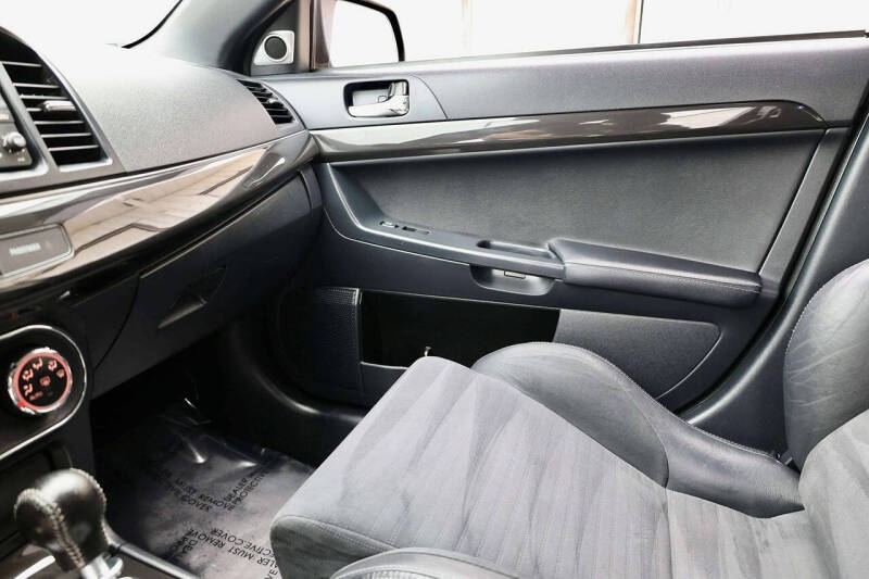 2011 Mitsubishi Lancer Evolution MR