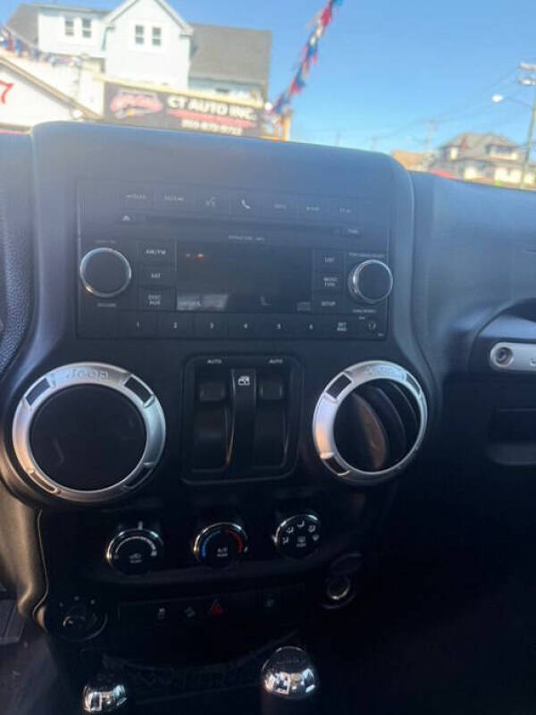 2013 Jeep Wrangler Sahara