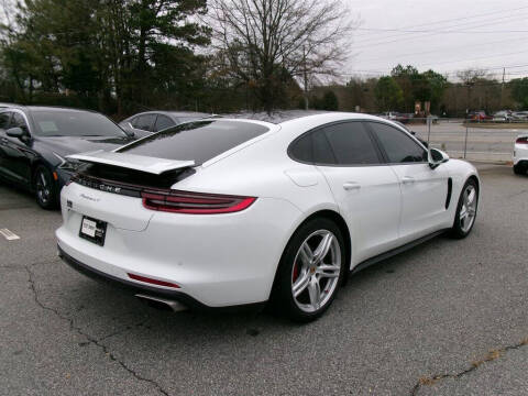 2018 Porsche Panamera 4