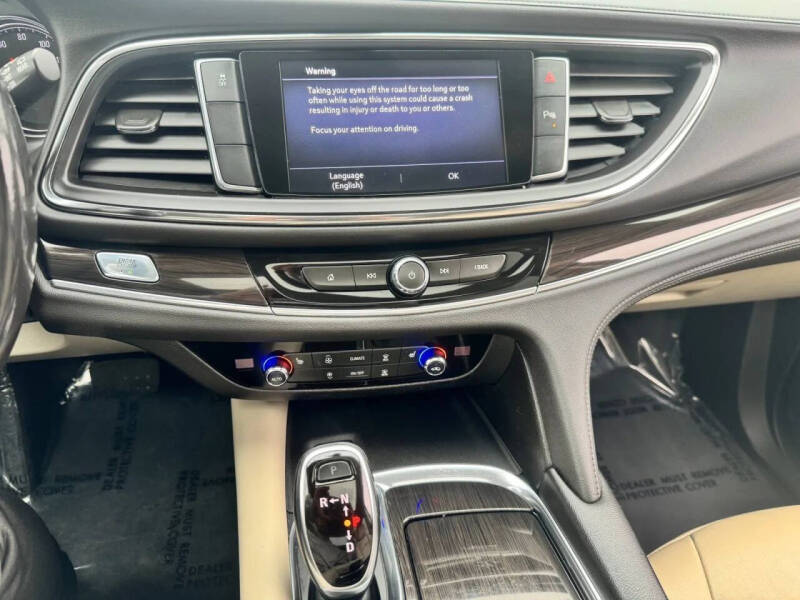 2021 Buick Enclave Essence