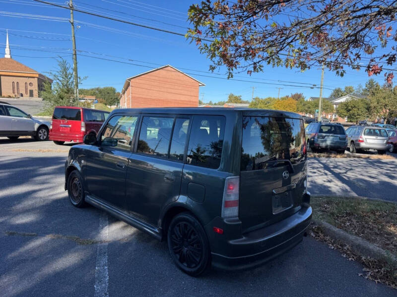 2005 Scion xB